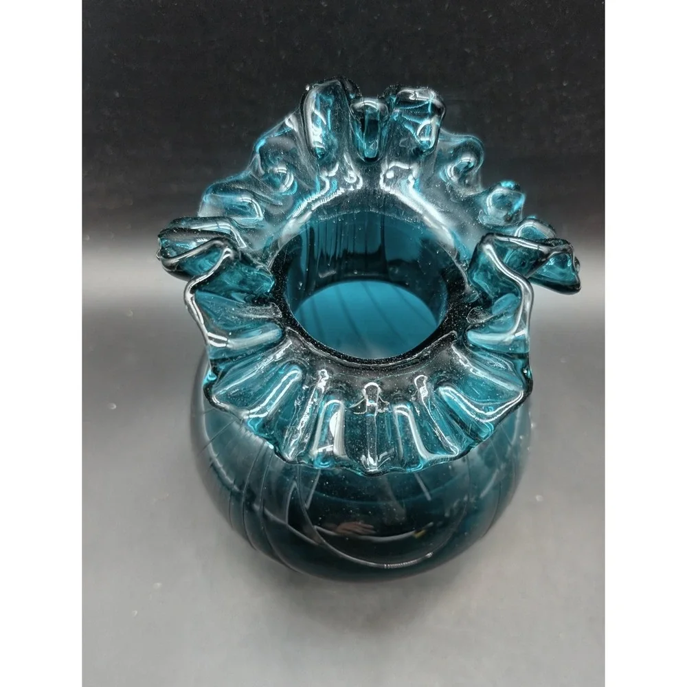 Vintage Teal Blue Hand Blown Art Glass Vase Ruffled Rim Optic Ribbed Bulbous 7